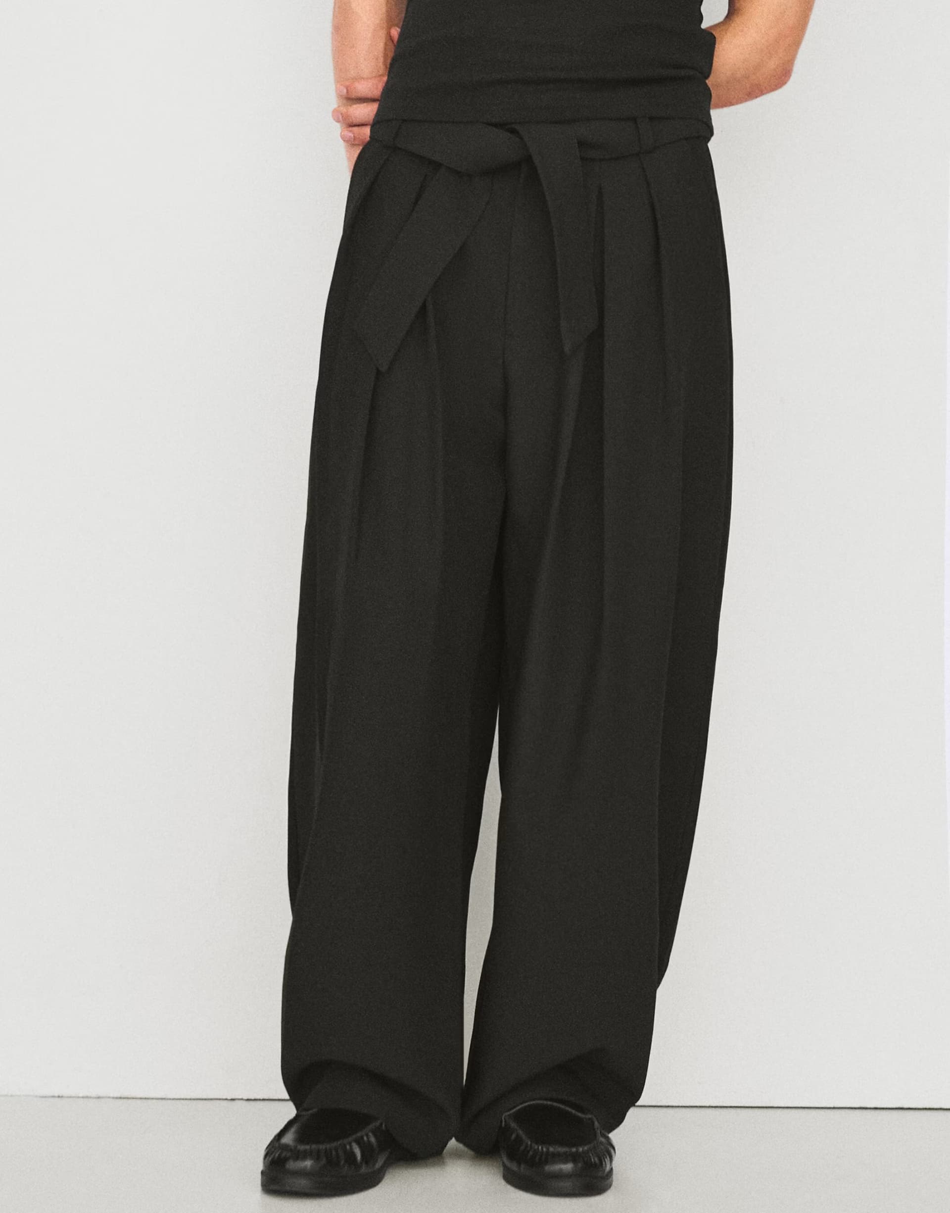 ASOS Bershka Barrel-leg trousers with darts and belt in black