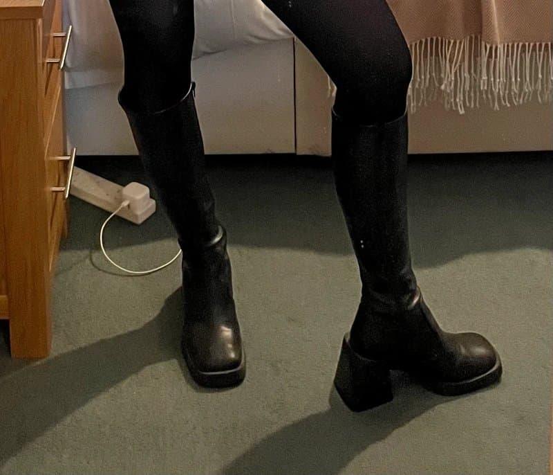 ASOS ASOS - black zip up boots