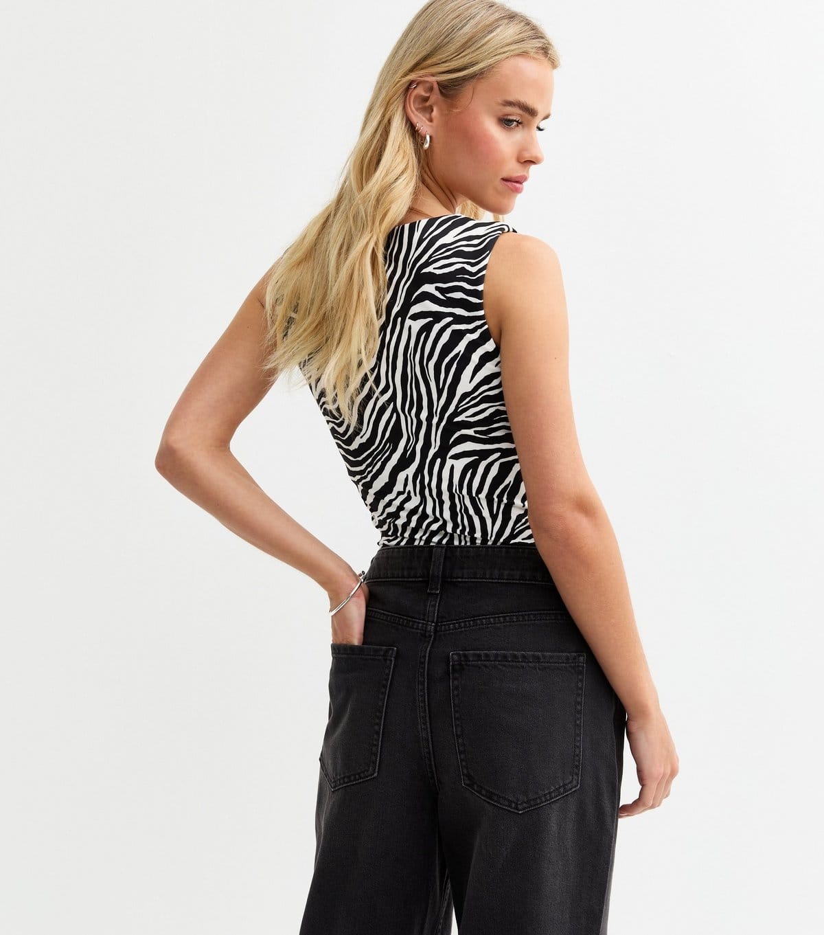 New Look Women's Petite Black Zebra Print Square Neck Bodysuit New Look - 4