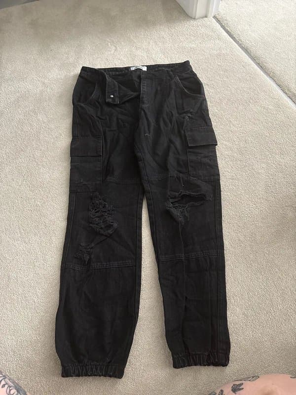New Look Women’s black cargo jeans size 12