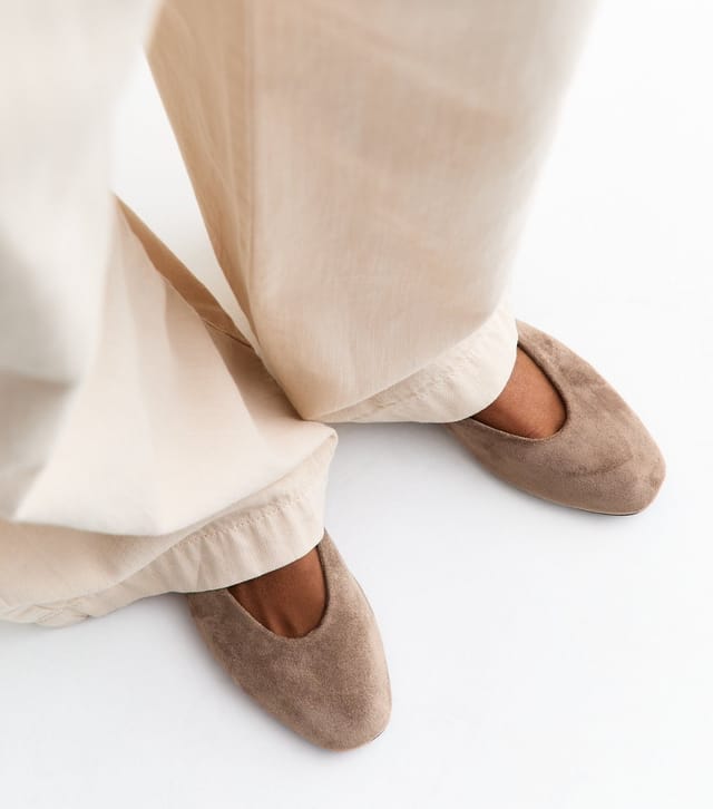 New Look Women's Light Brown Faux Suede Almond Toe Ballerina Flats Vegan New Look - 2
