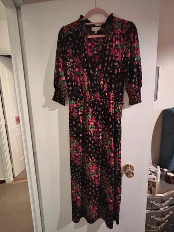 Love & Roses Spring floral dress