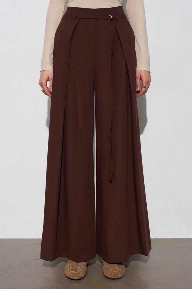 Dilvin Dilvin Women's Wide-Leg Pleated Trousers in Chocolate - 3
