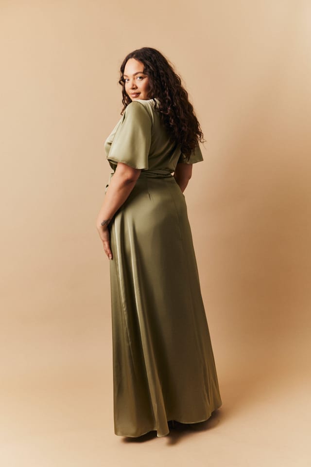 In The Style In The Style Women's Satin Wrap Tie Angel Sleeve Maxi Dress in Green - 2