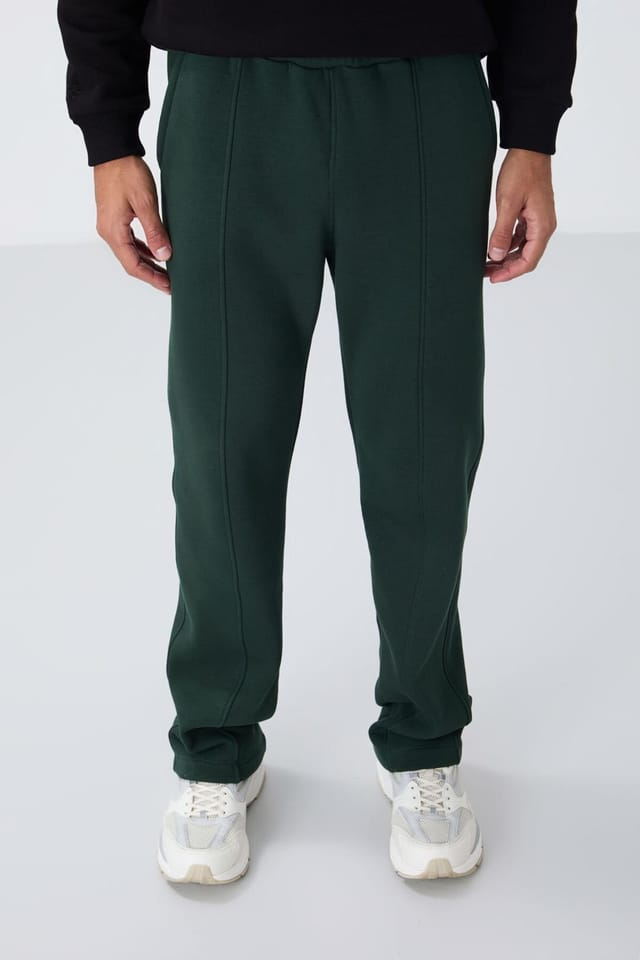 Tommy Life Tommy Life Men's Regular Fit Cotton-Polyester Sweatpants in Bottle Green - 2
