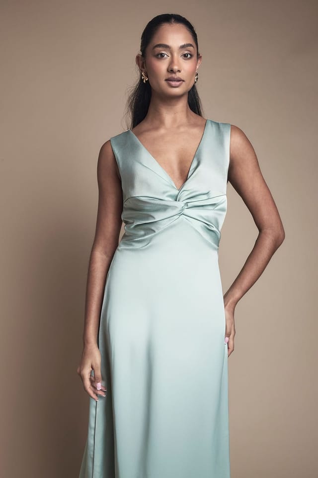 Oasis Oasis Women's Twist V Neck Tie Back Satin Bridesmaid Midi Dress in Sage - 2