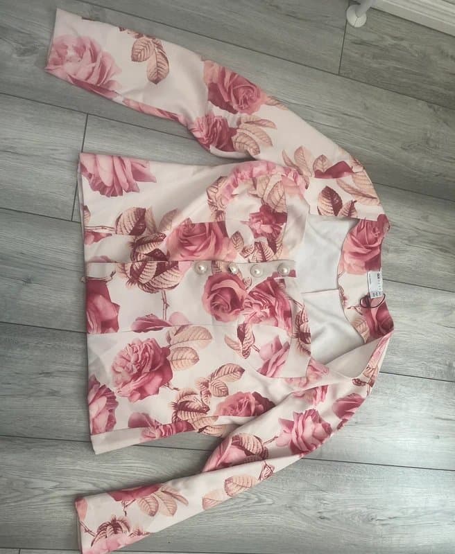 ASOS Design Asos luxe special occasion top. Sweetheart blazer with bow on back
