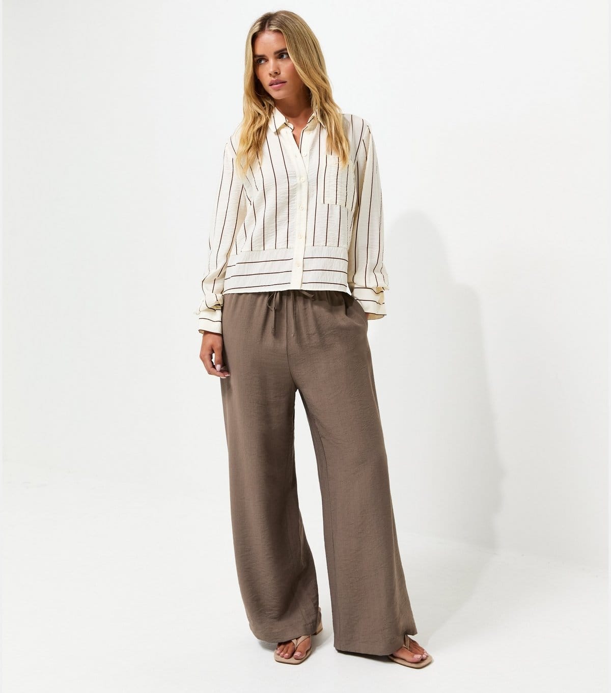 New Look Petite Mink Woven Wide Leg Trousers