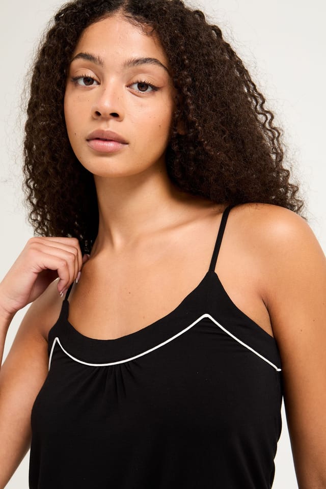 Pretty You London Pretty You London Women's Bamboo Cami & Short Pyjama Set in Black - 2