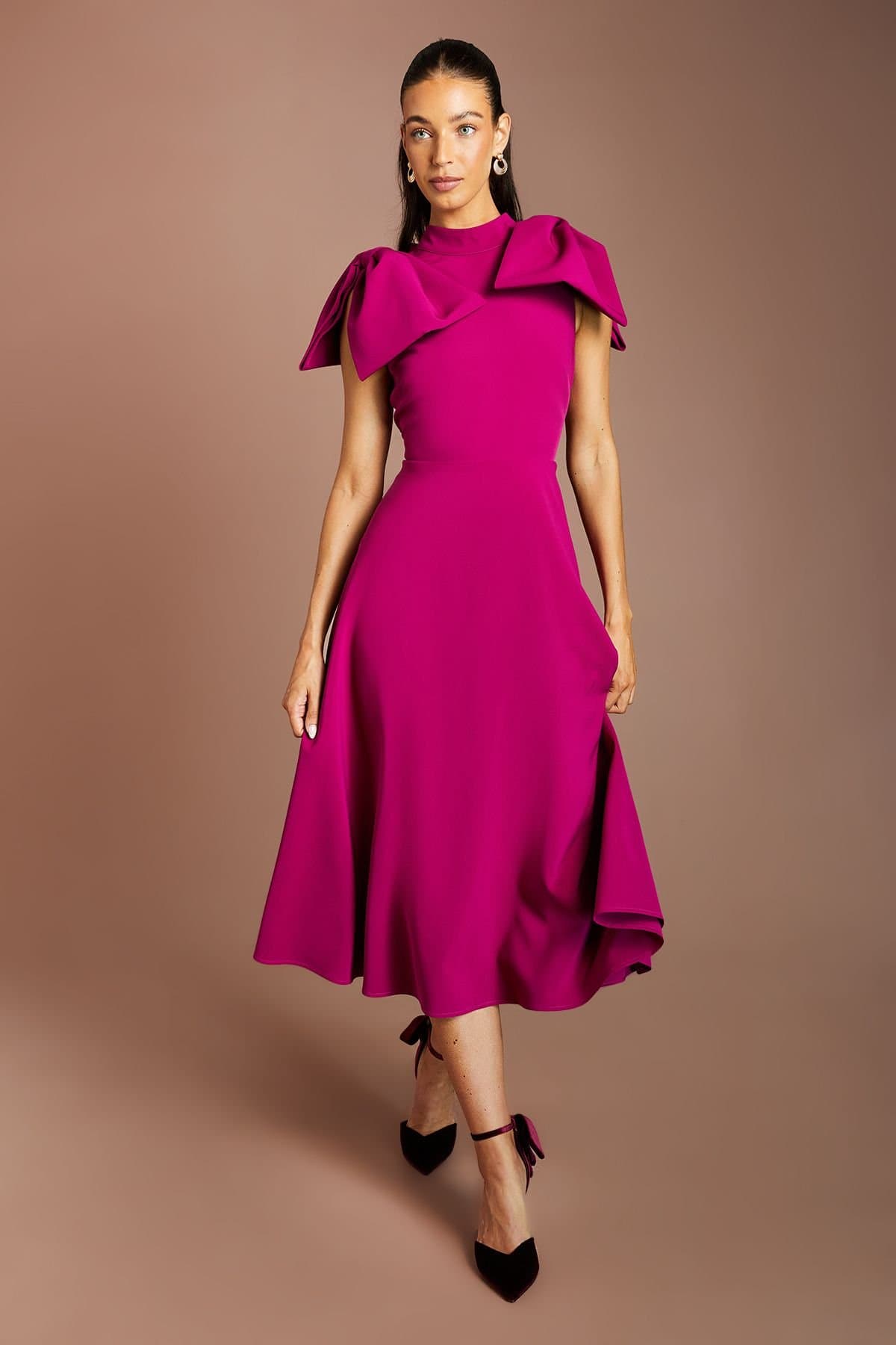 Coast Coast Women's Bow Shoulder Crepe Midi Dress in Berry