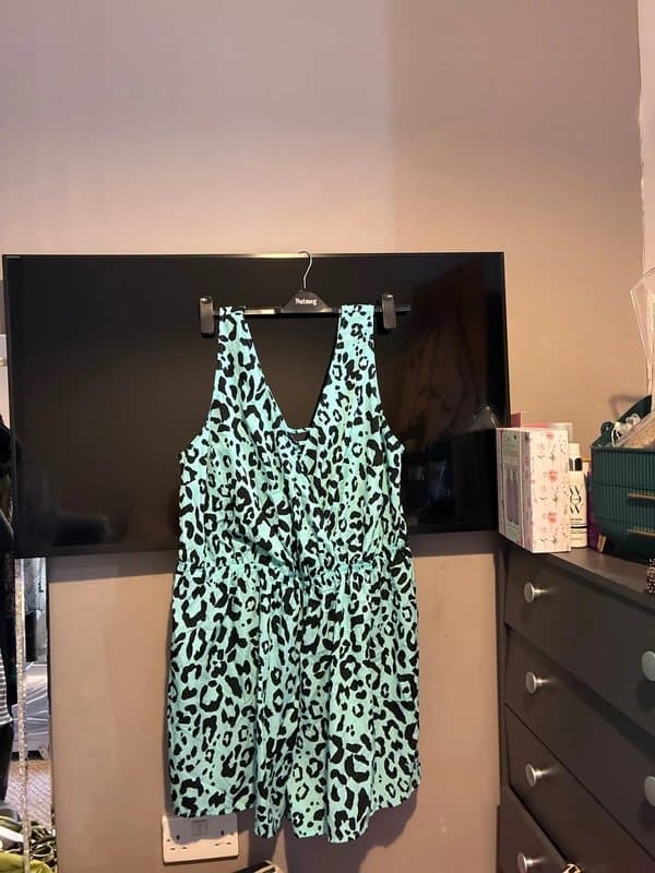 New Look new look curves size 24 jumpsuit/playsuit