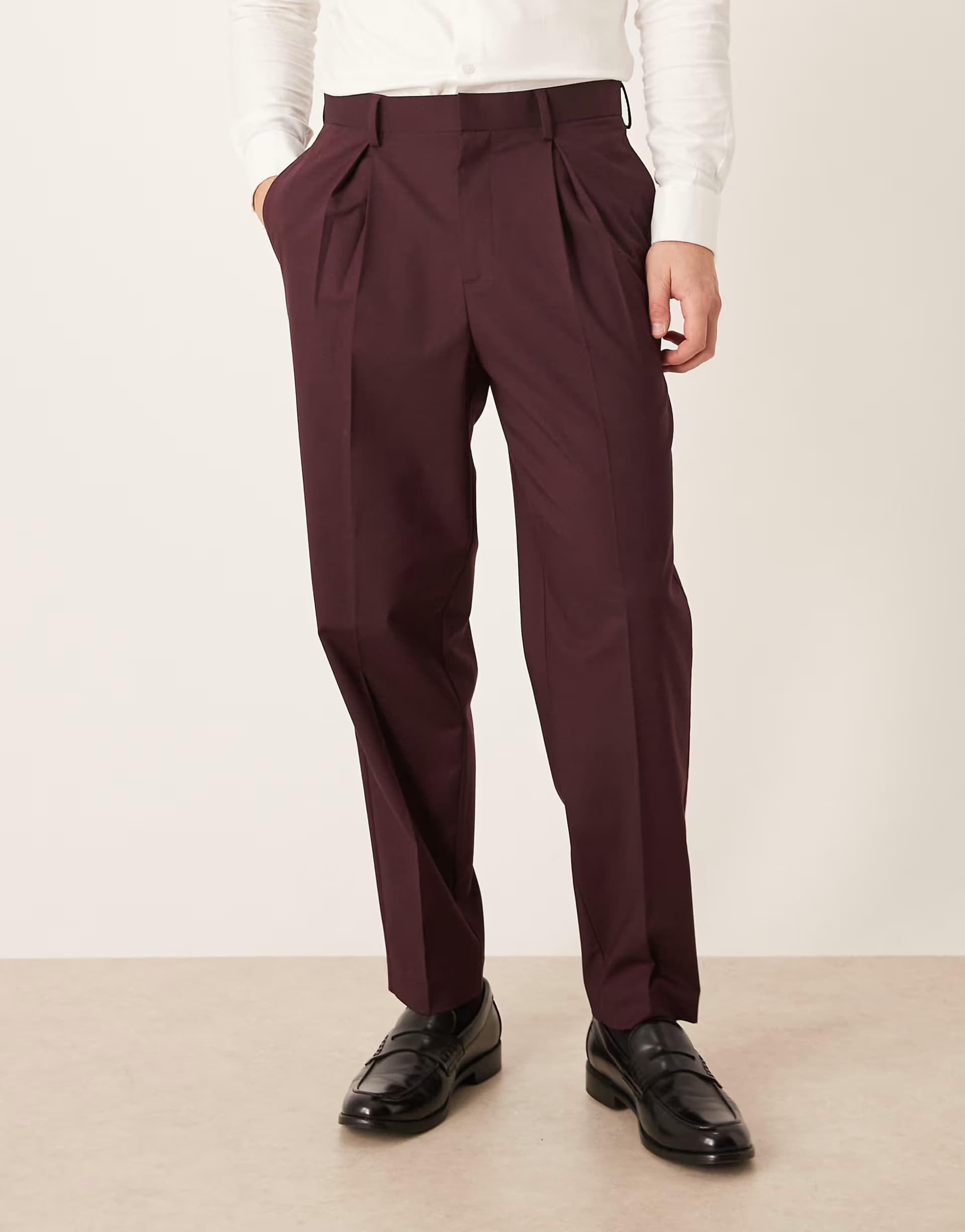 ASOS ASOS DESIGN smart pleated relaxed tapered trousers in burgundy