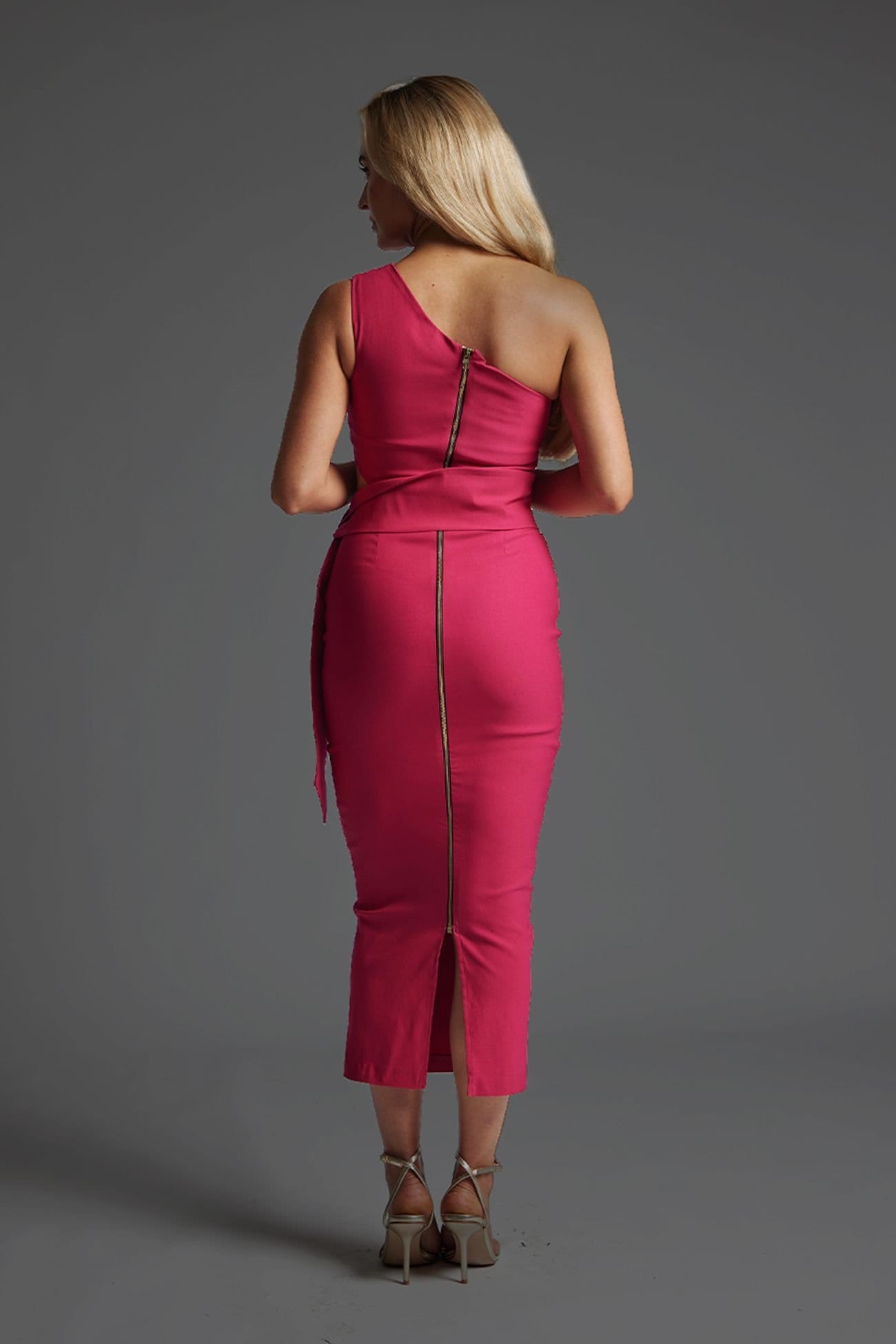Vesper Vesper Women's One Shoulder Midaxi Dress with Belt in Cerise - 4