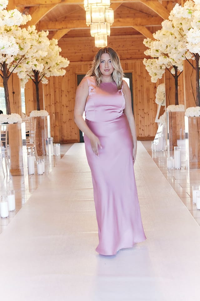 In The Style In The Style Women's Satin Cowl Back Maxi Dress in Pink - 2