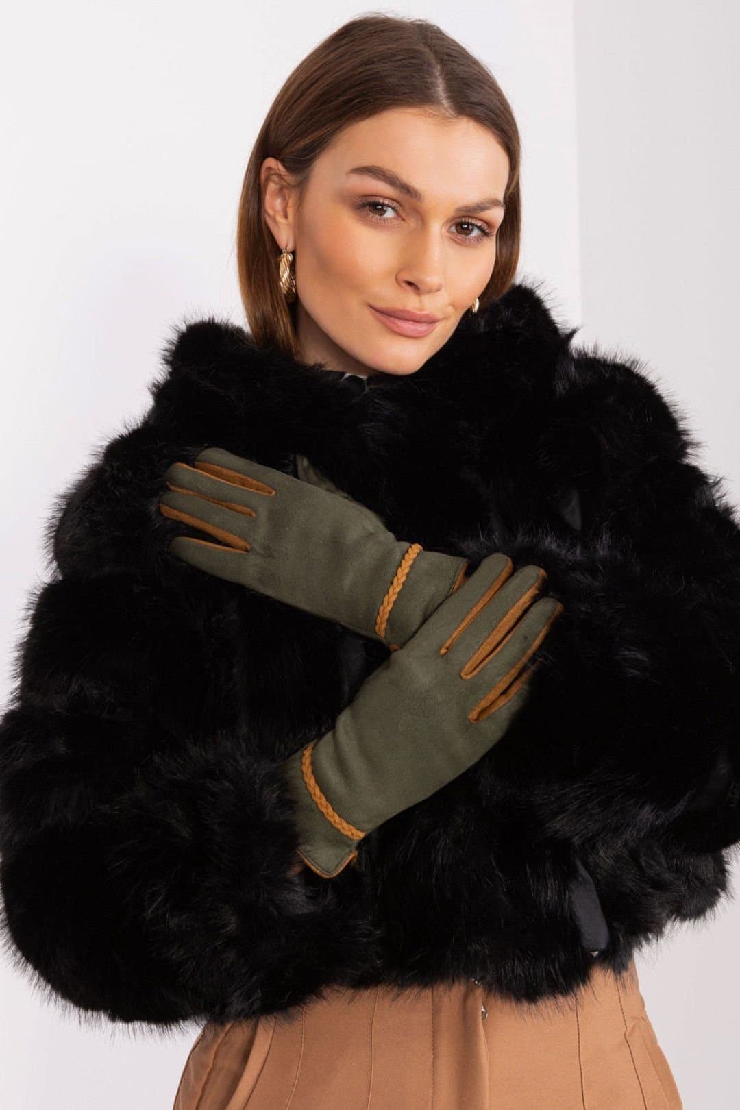 Love Lace Love Lace Women's Touchscreen Gloves Contrasting Finger Inserts Braided Wrist Straps in Green