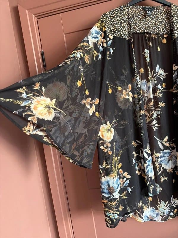 New Look Sheer floral patterned kimono