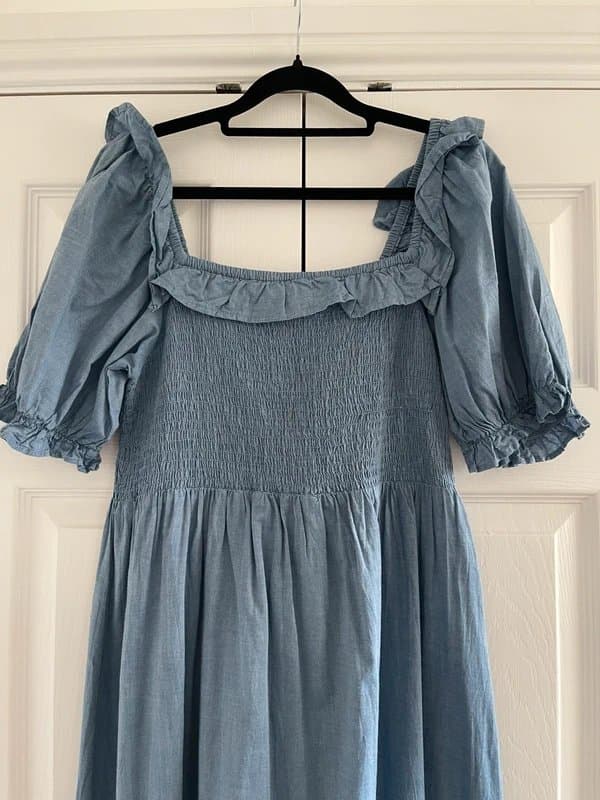New Look New Look Lightweight Denim embroided shirred puff sleeve dress - size 12