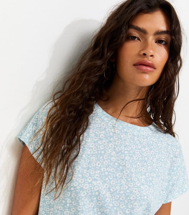 New Look Women's Blue Ditsy Grown On Tee New Look - 2