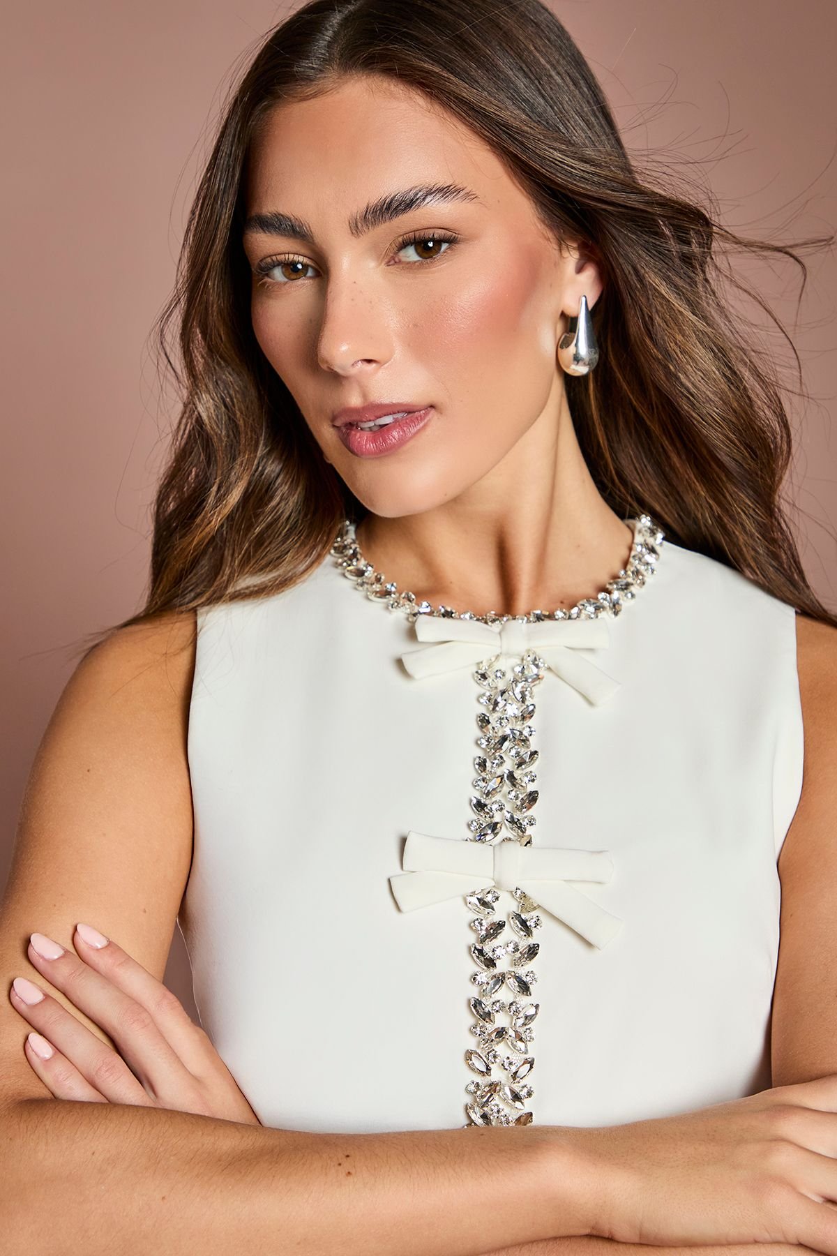 Coast Coast Women's Sleeveless Crepe Midi Dress With Diamante Bow Detail in Ivory - 4