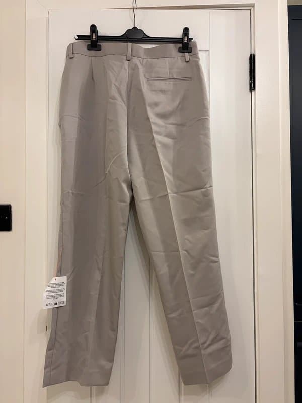 ASOS Design Asos Design Smart Straight Leg Trousers - Light Grey