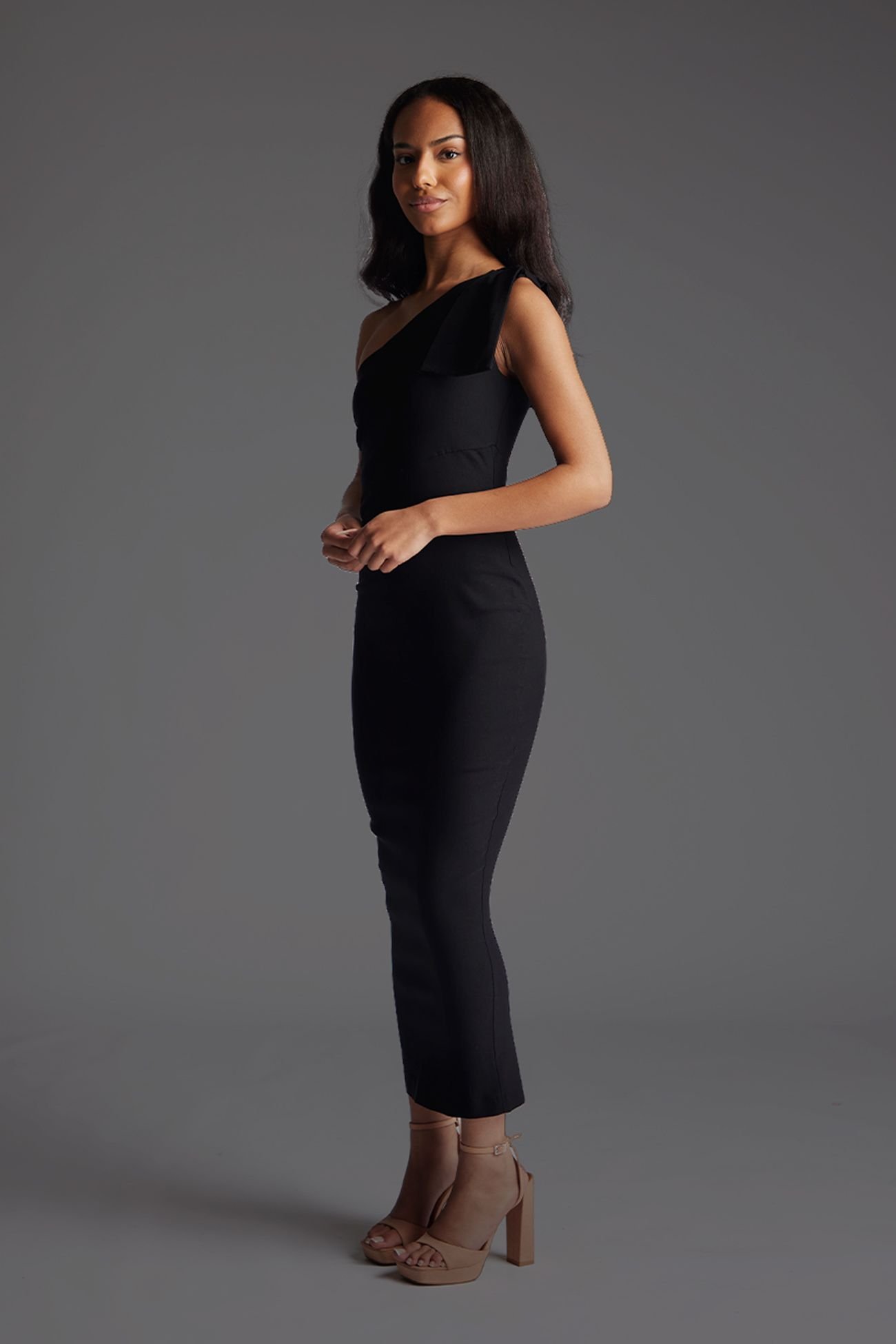 Vesper Vesper Women's One Shoulder Bow Detail Bodycon Midaxi Dress in Black - 2