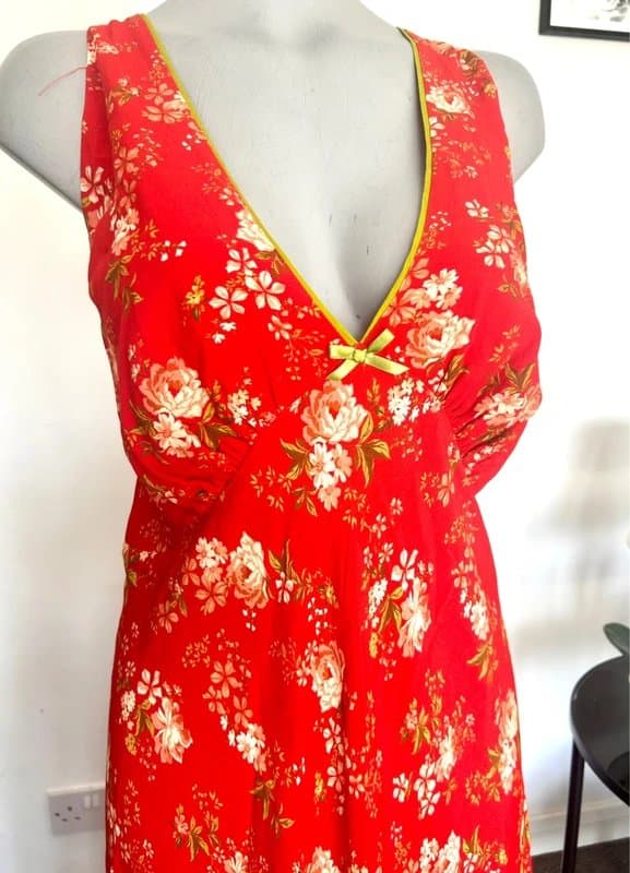 Never Fully Dressed Never Fully Dressed Red Floral Maxi Dress Open Tie Back 100% Viscose UK 18