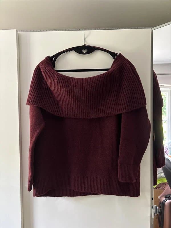 New Look Off the shoulder jumper