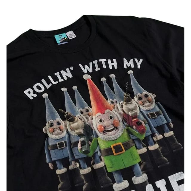 Wallace & Gromit: Vengeance Most Fowl Wallace & Gromit: Vengeance Most Fowl Men's Rollin With My Gnomies T-Shirt in Black - 3
