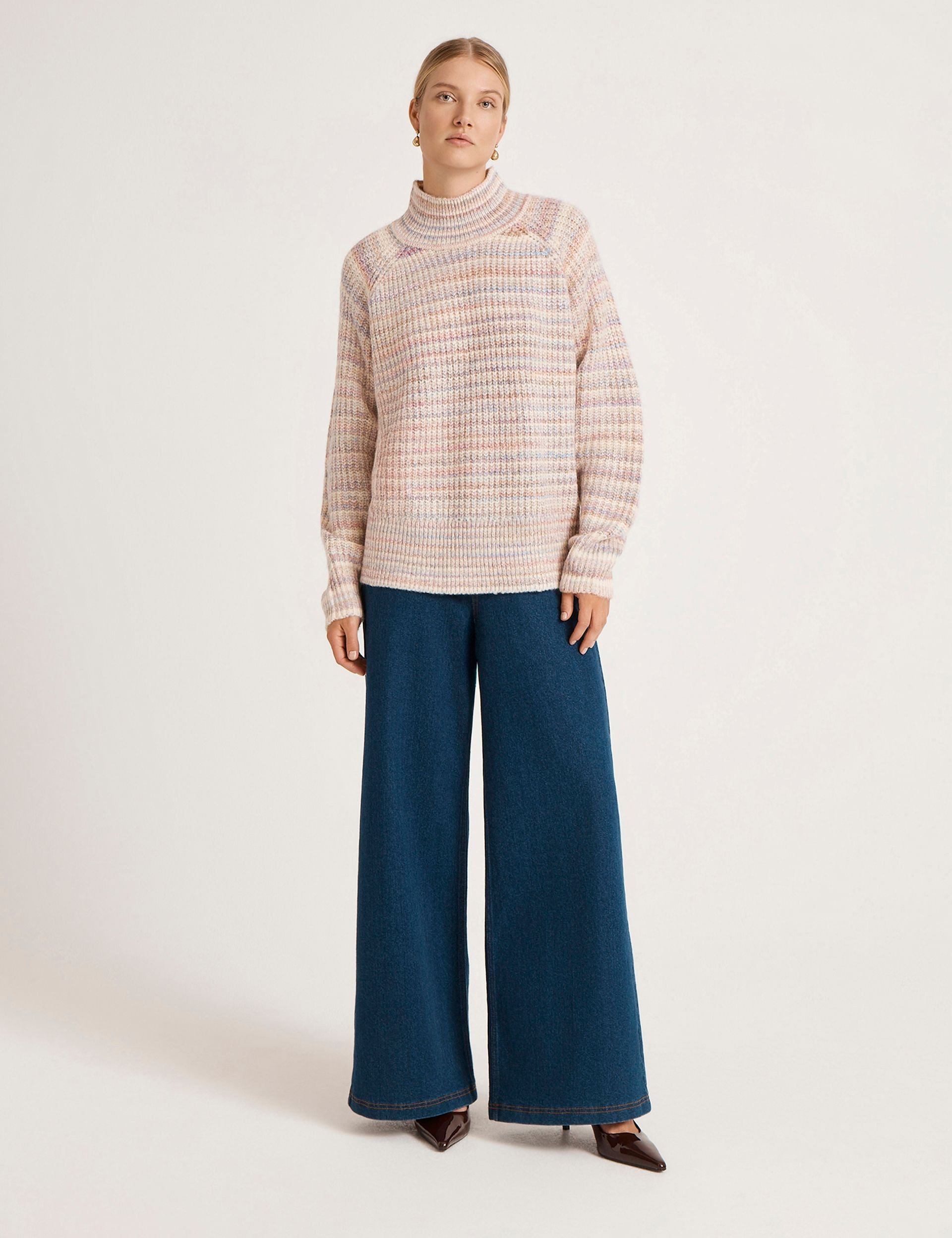 Finery London Finery London Women's Helen Funnel Neck Knitted Sweater in Pale Pink - 2