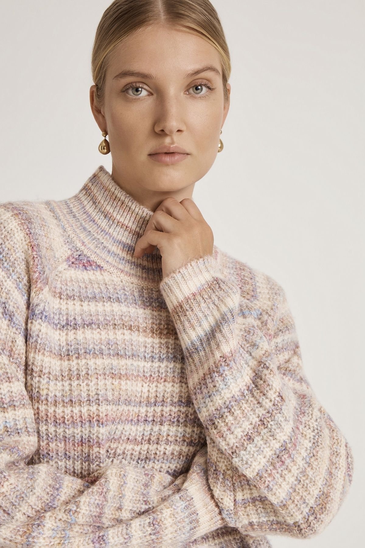 Finery London Finery London Women's Helen Funnel Neck Knitted Sweater in Pale Pink - 4