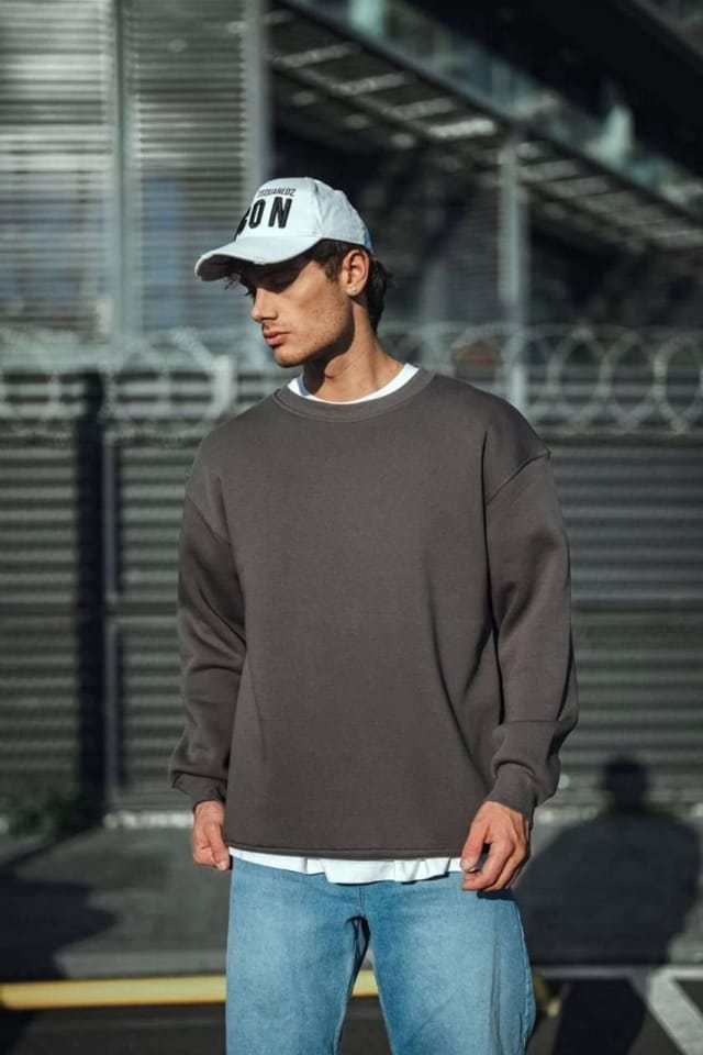 Janes Janes Men's Crew Neck Basic Sweatshirt in Charcoal - 2