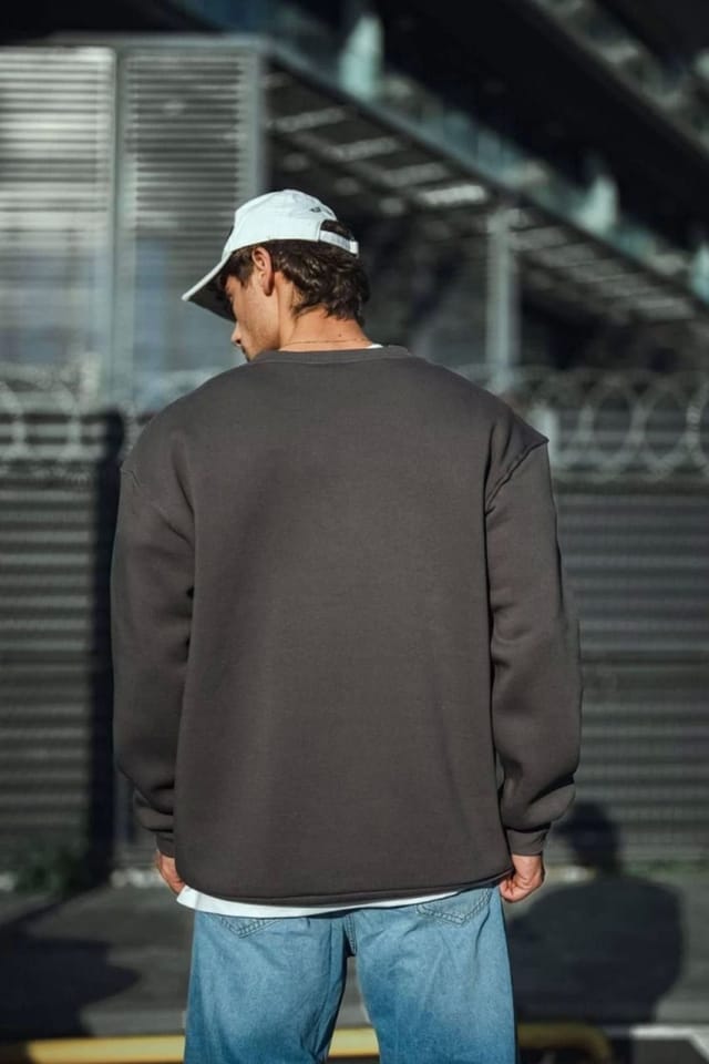 Janes Janes Men's Crew Neck Basic Sweatshirt in Charcoal - 3