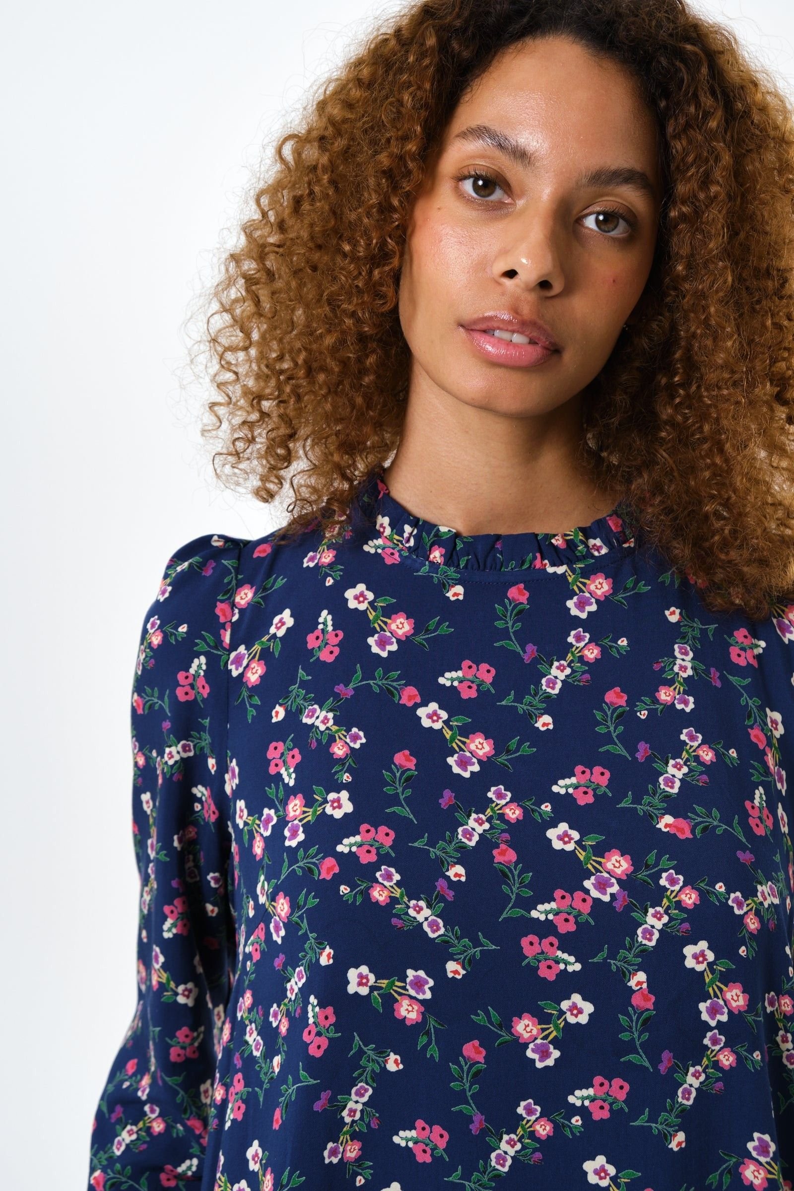 Louche Louche Women's Sola Naïve Posy Print Long Sleeve Mini Dress - Navy in Blue - 4