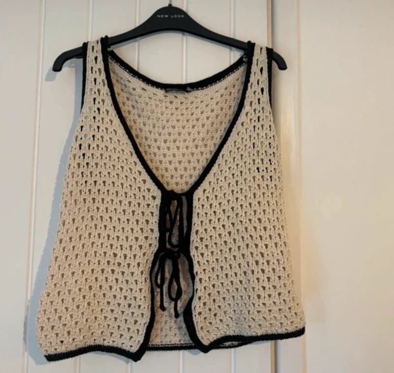 ASOS ASOS tie up knitted vest M
