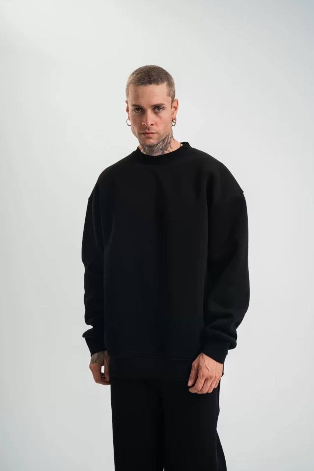 Janes Janes Men's Oversized Crew Neck Fleece Sweatshirt in Black - 4