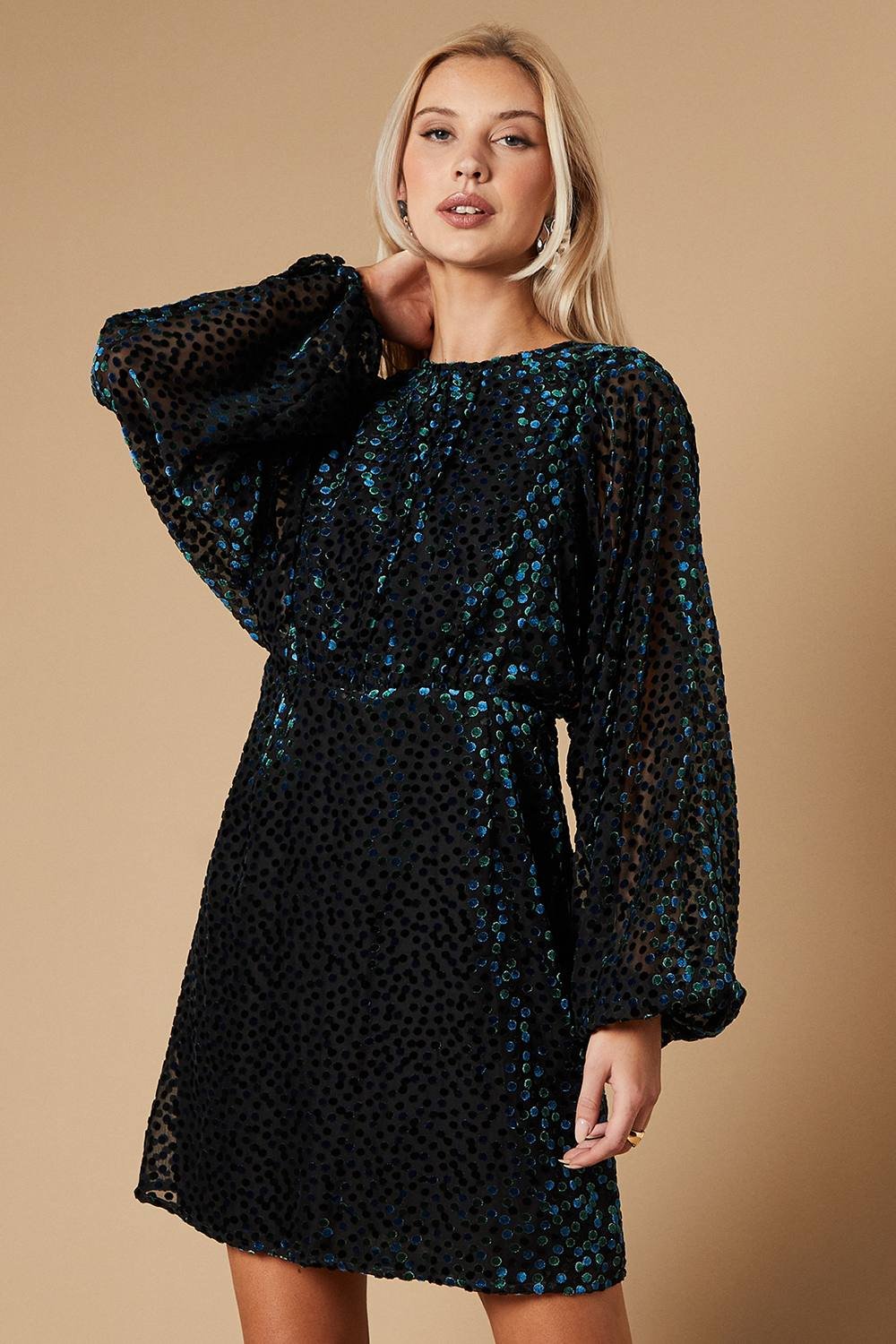 Oasis Oasis Women's Velvet Long Sleeve Mini Dress in Green - 3