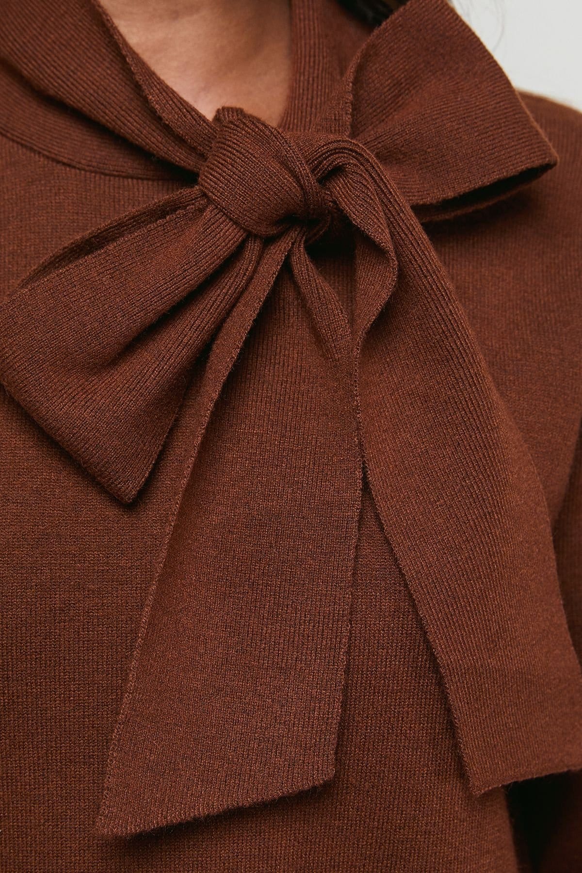 Oasis Oasis Women's Pussy Bow Knitted Mini Dress in Chocolate - 4