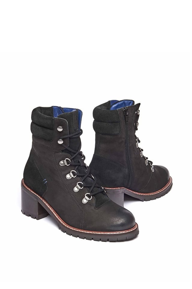 Moshulu Moshulu Women's 'Bowers' Block Heeled Lace Up Boots in Black - 2