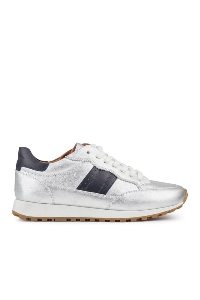 Jones Bootmaker Jones Bootmaker Women's Amika Leather Grip Sole Trainers in Silver - 2
