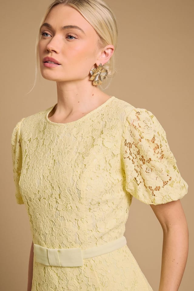Oasis Oasis Women's Lace Peplum Hem Mini Dress in Yellow - 3
