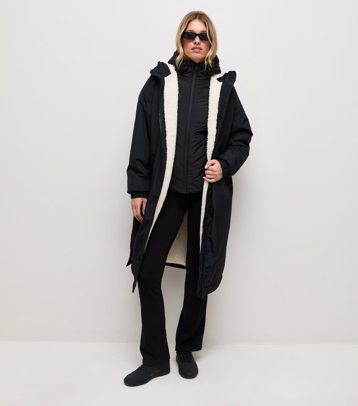 New Look Women's Black Fleece Lined Long Line Raincoat New Look
