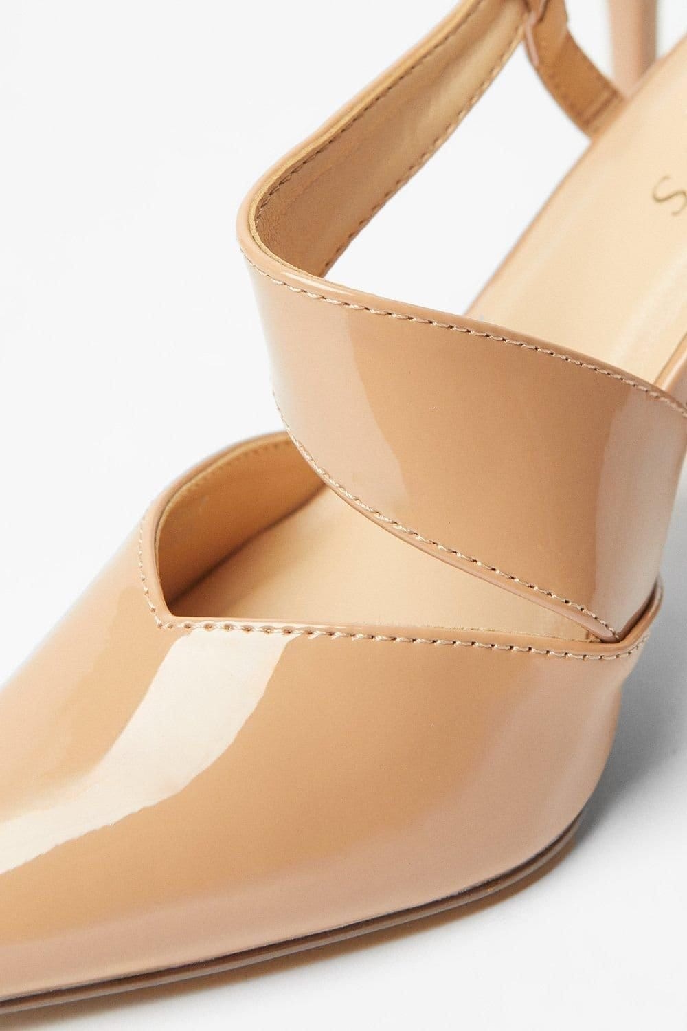 Wallis Wallis Women's Wide Fit Evie Asymmetric Strap Detail Pointed Court Shoes in Beige - 4