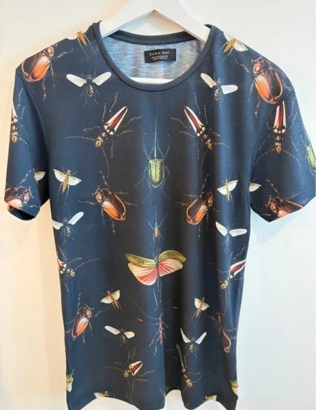 Zara Zara man unusual bug & butterfly unique tee t shirt size small