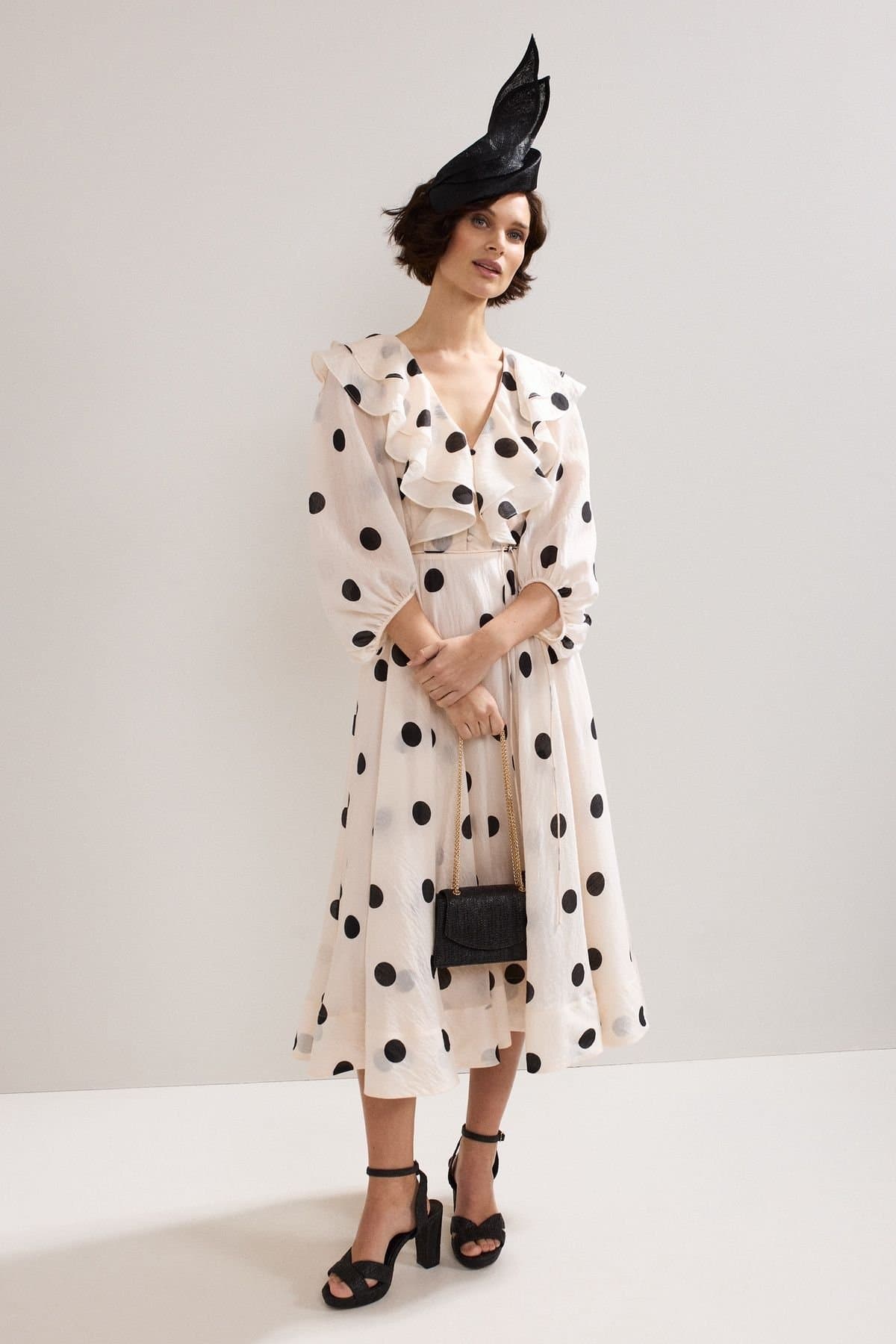 Phase Eight Phase Eight Women's Jaqlyn Ruffled V-Neck Midi Dress in Cream