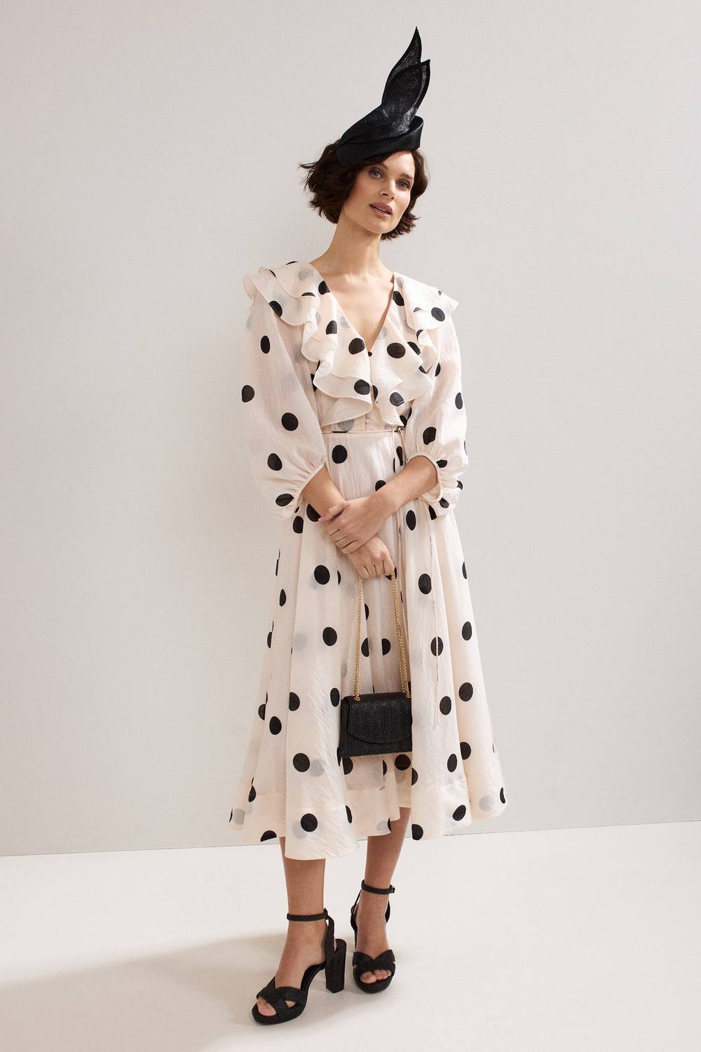 Phase Eight Phase Eight Women's Jaqlyn Ruffled V-Neck Midi Dress in Cream - 2