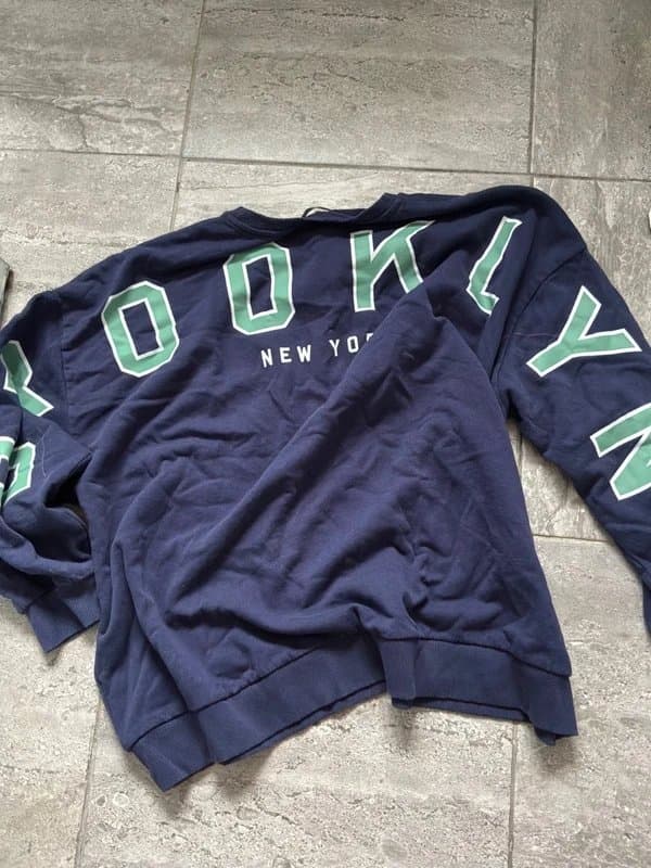 unbranded Brooklyn navy sweater jumper top size L can be worn M as oversized