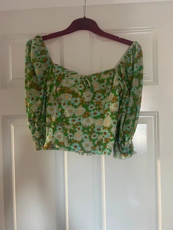Topshop Topshop Green Floral Puff Sleeve Crop Top - Size UK S (EU 36-38 summer milkmaid