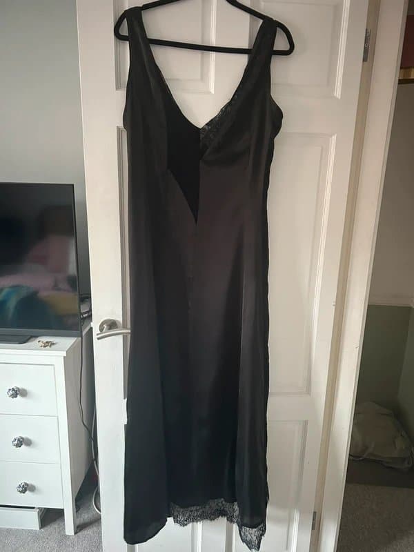 Topshop Topshop lace and satin long dress- 18