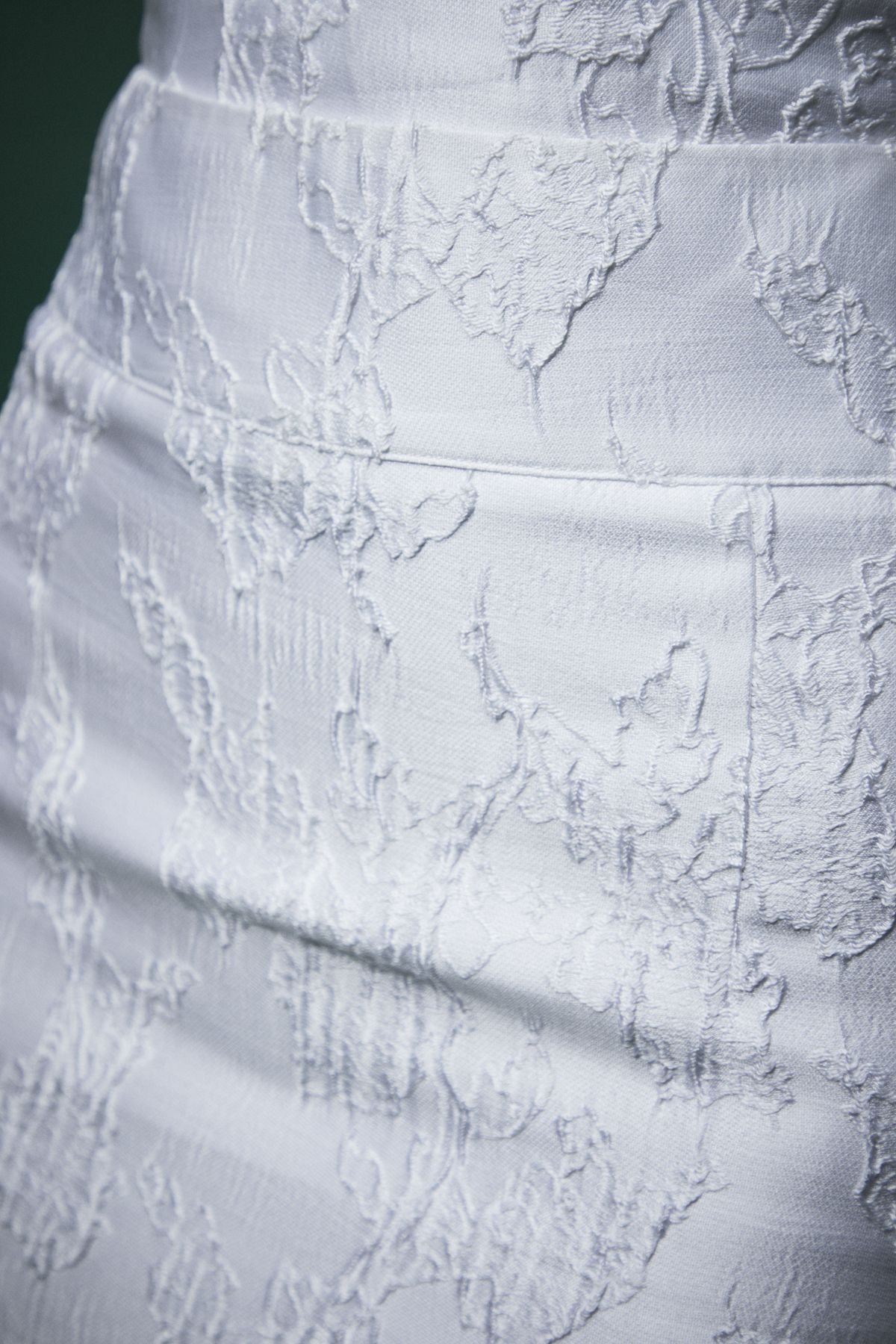 Coast Coast Women's Lisa Tan Jaquard Pencil Skirt in White - 4