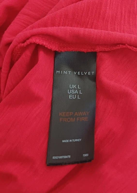Mint Velvet Mint Velvet Red Gold Textured Heart Graphics - size XL/18